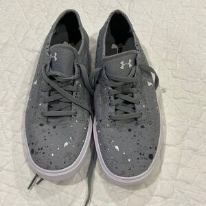 Under Armour GGS Kick it 2 Splatter Stealth Grey/White size 6.5